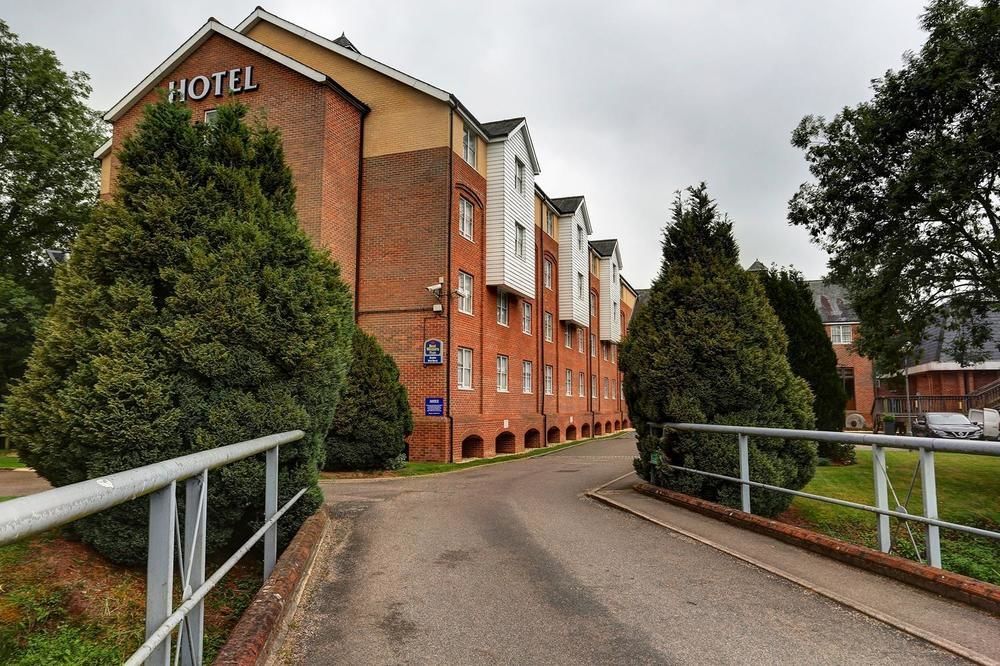 Doubletree By Hilton Reading M4 J10, An Hilton Hotel Wokingham Esterno foto